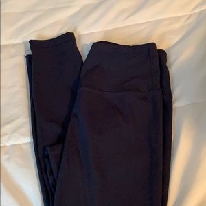navy blue athletic leggings